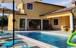 Gorgeous Home In Labin